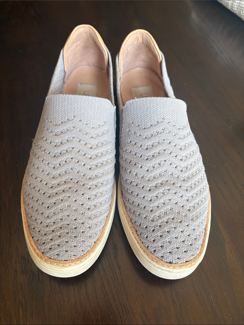 Like new UGG Sammy Knit Slip-on Sneakers 9 grey